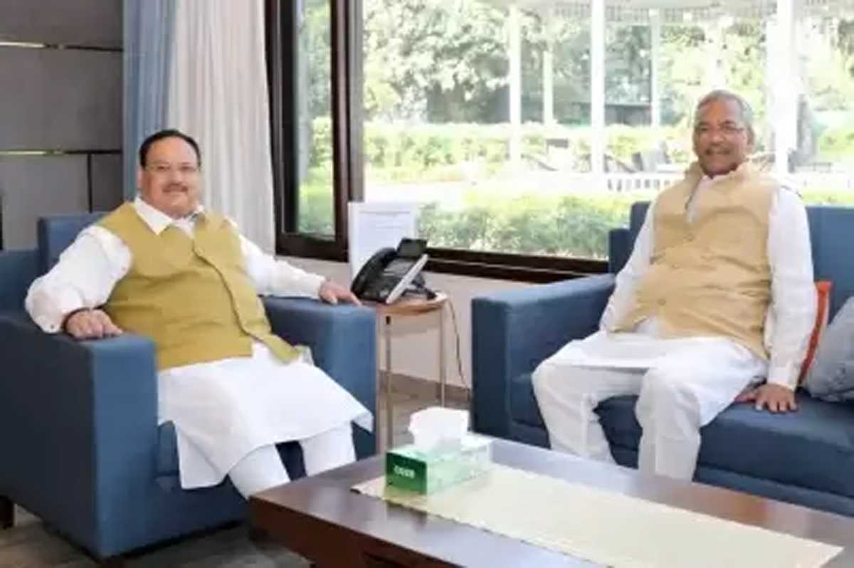 बीजेपी प्रदेश अध्यक्ष के बाद अब पूर्व सीएम त्रिवेंद्र सिंह रावत दिल्ली में, जेपी नड्डा से की मुलाकात